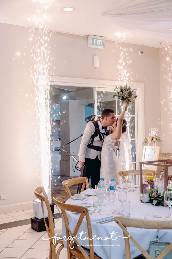 wedding photo at hunter valley garden 28