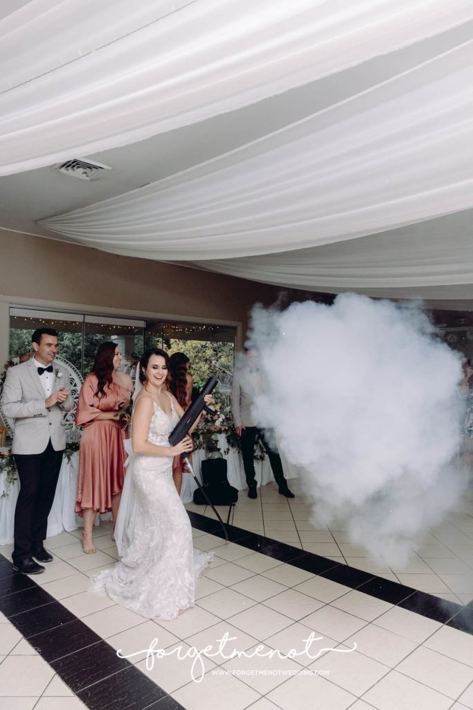 wedding photo at hunter valley garden 30